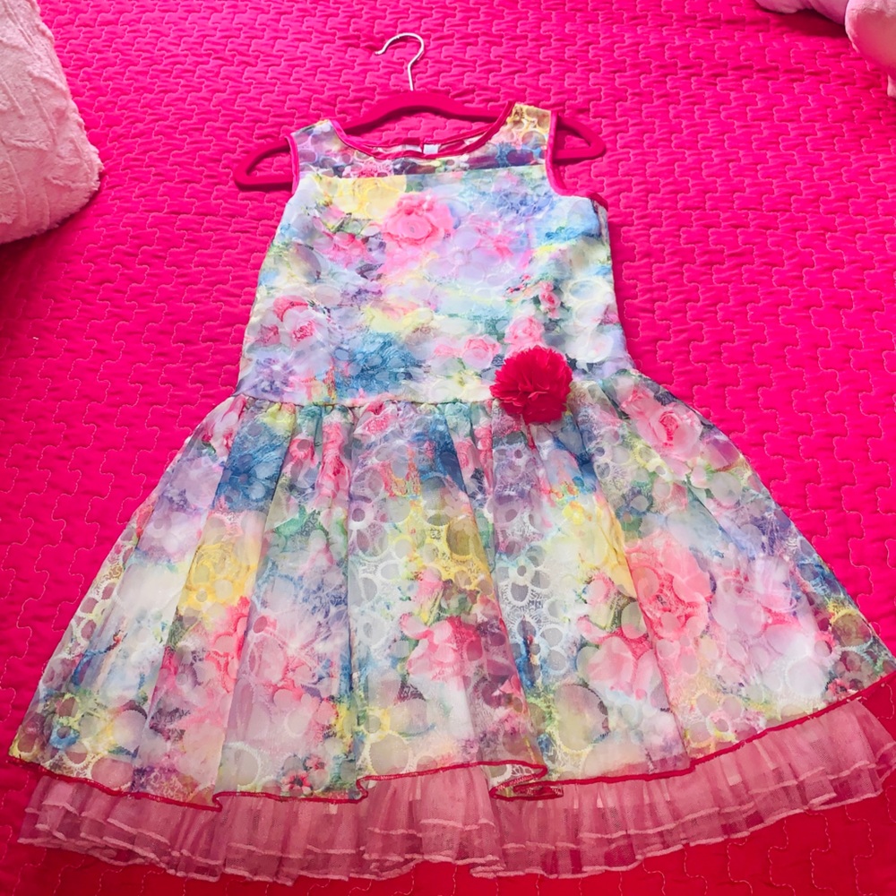 Beautiful dress for summer causal or formal events